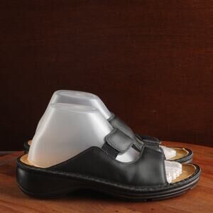 Naot Sandals Womens SZ EU 40 US 9 BLK Leather Slide Comfort Walking Casual Shoes
